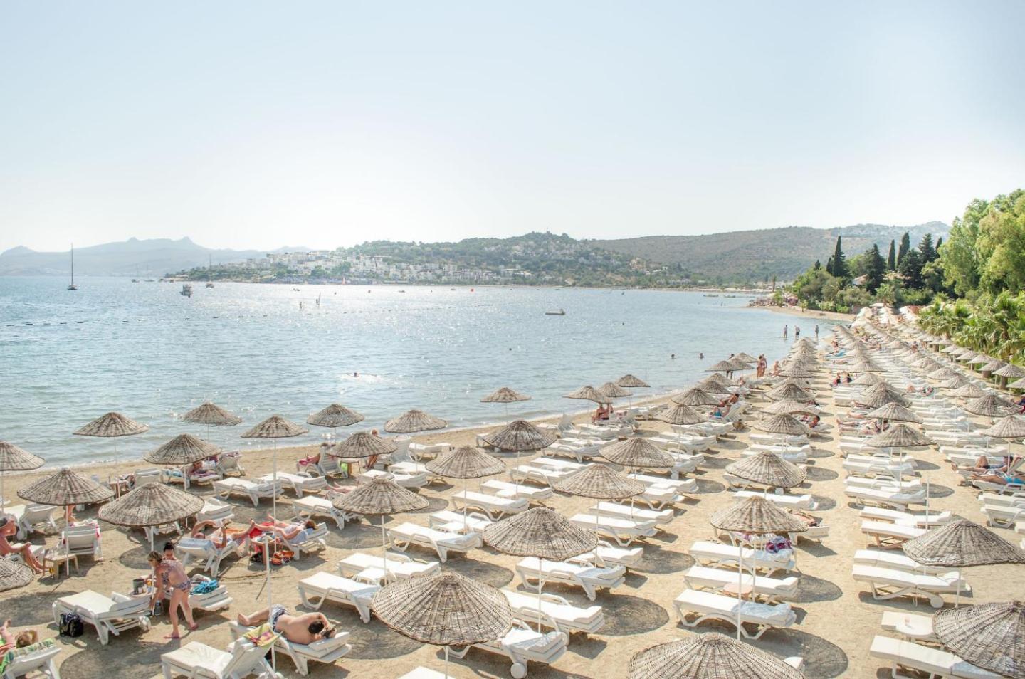 Ambrosia Hotel Beach & Spa Bitez Exterior foto