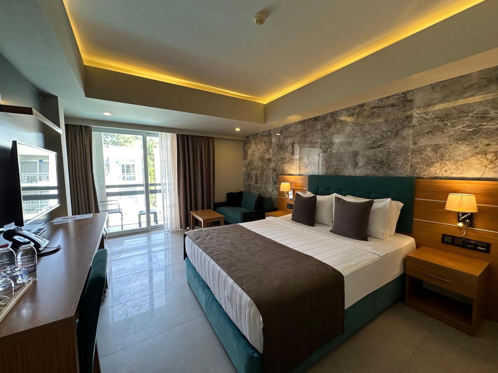 Ambrosia Hotel Beach & Spa Bitez Exterior foto